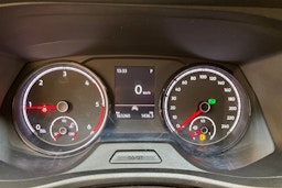 ruskea (beige) Volkswagen Transporter 2022 kuva 22.