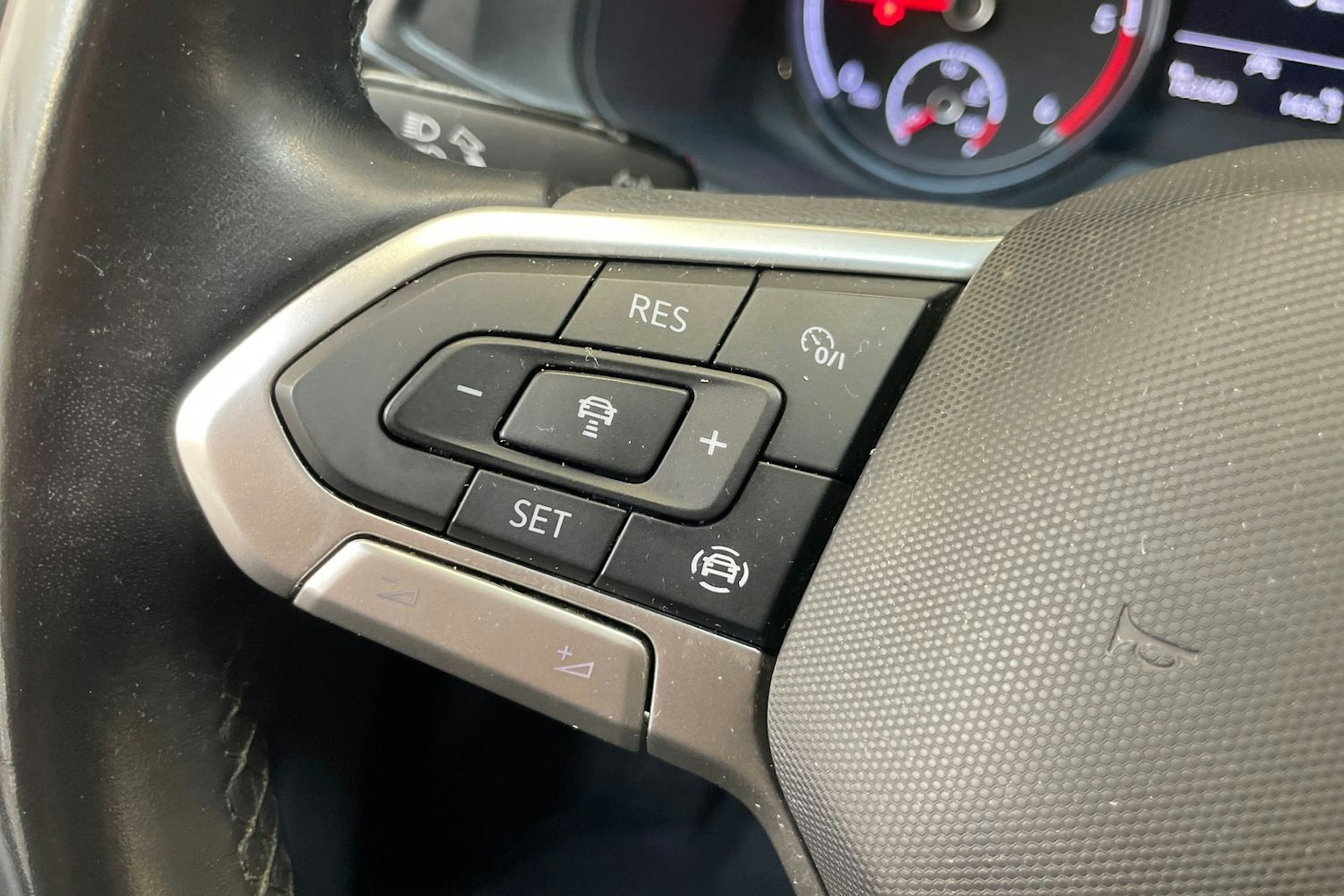 ruskea (beige) Volkswagen Transporter 2022 kuva 25.