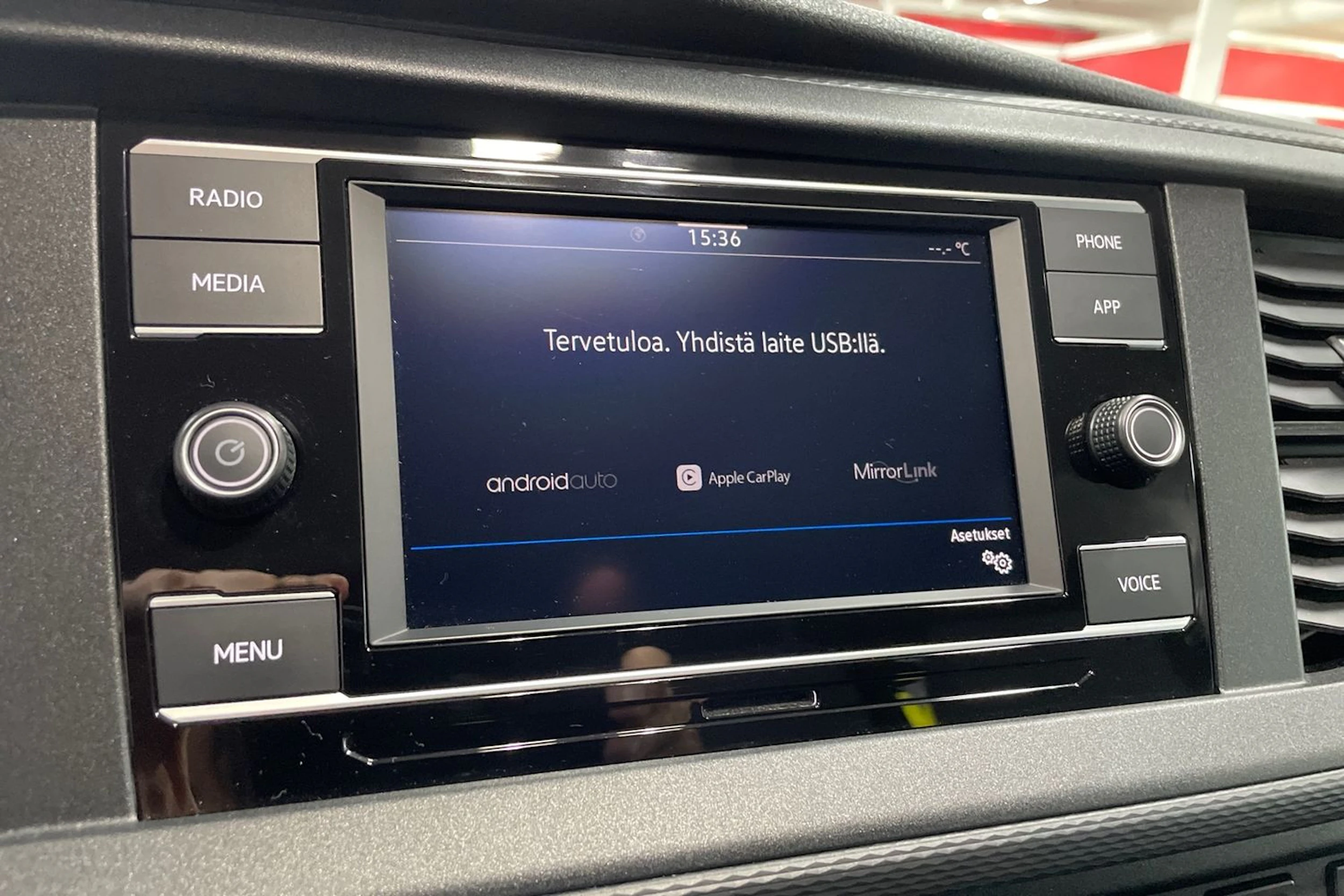 met. sininen Volkswagen Transporter 2023 kuva 13.