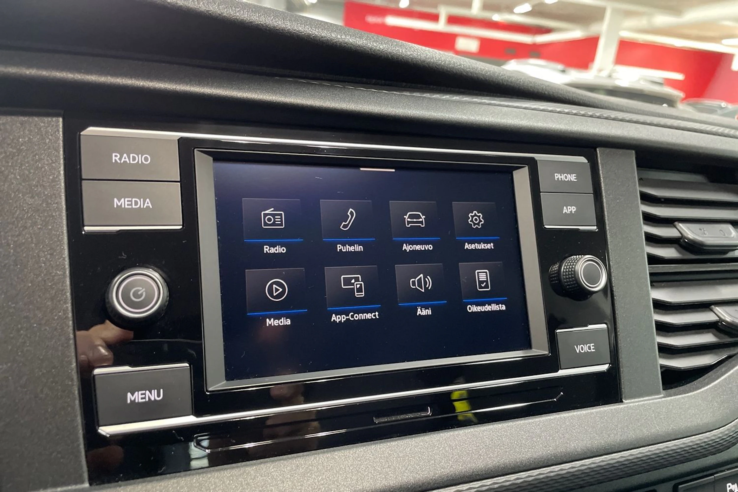 met. sininen Volkswagen Transporter 2023 kuva 16.