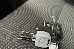 met. sininen Volkswagen Transporter 2023 kuva 19.