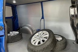 met. sininen Volkswagen Transporter 2023 kuva 20.