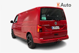 punainen Volkswagen Transporter 2023 kuva 3.