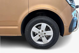 oranssi Volkswagen Transporter 2022 kuva 9.