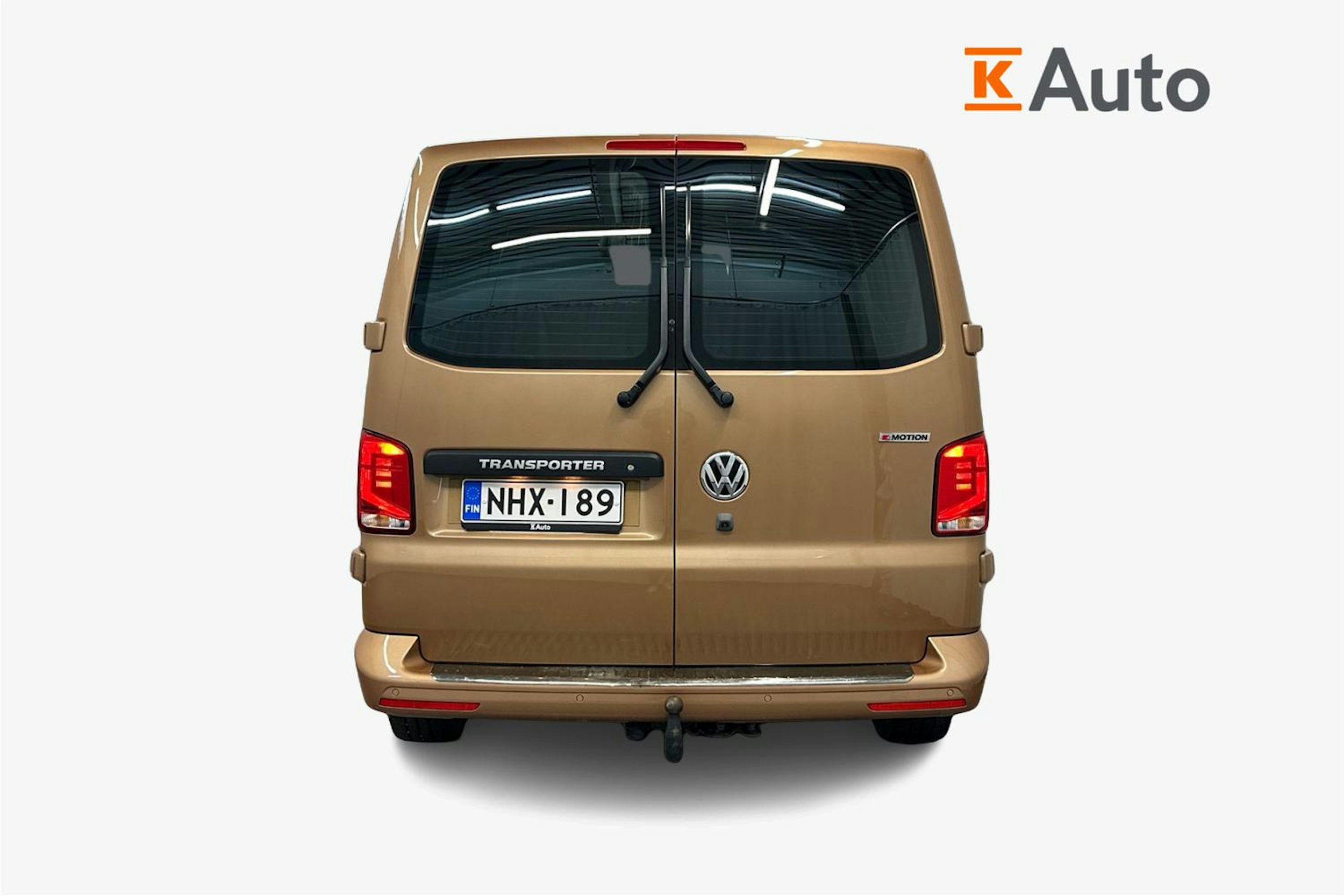 oranssi Volkswagen Transporter 2022 kuva 3.