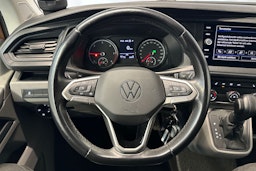 oranssi Volkswagen Transporter 2022 kuva 16.