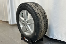 oranssi Volkswagen Transporter 2022 kuva 33.