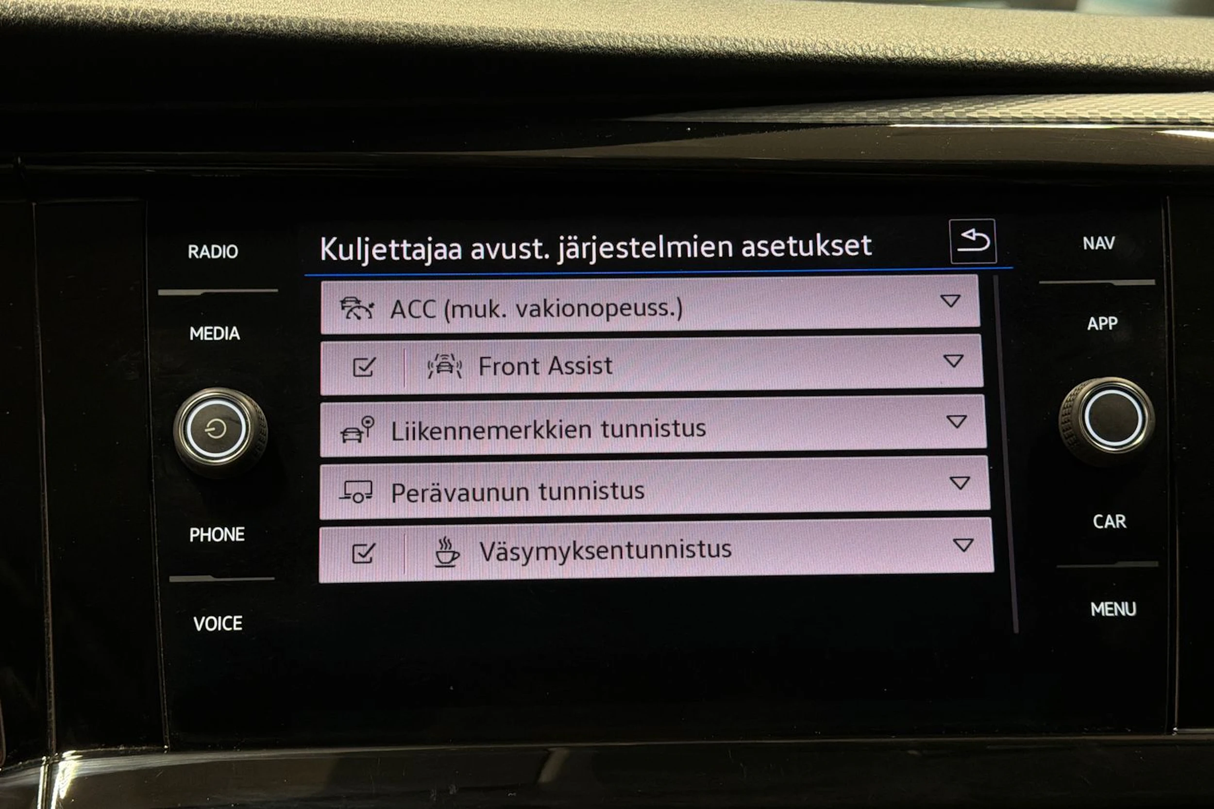 met. musta Volkswagen Transporter 2022 kuva 21.