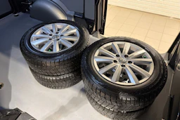 met. musta Volkswagen Transporter 2022 kuva 27.