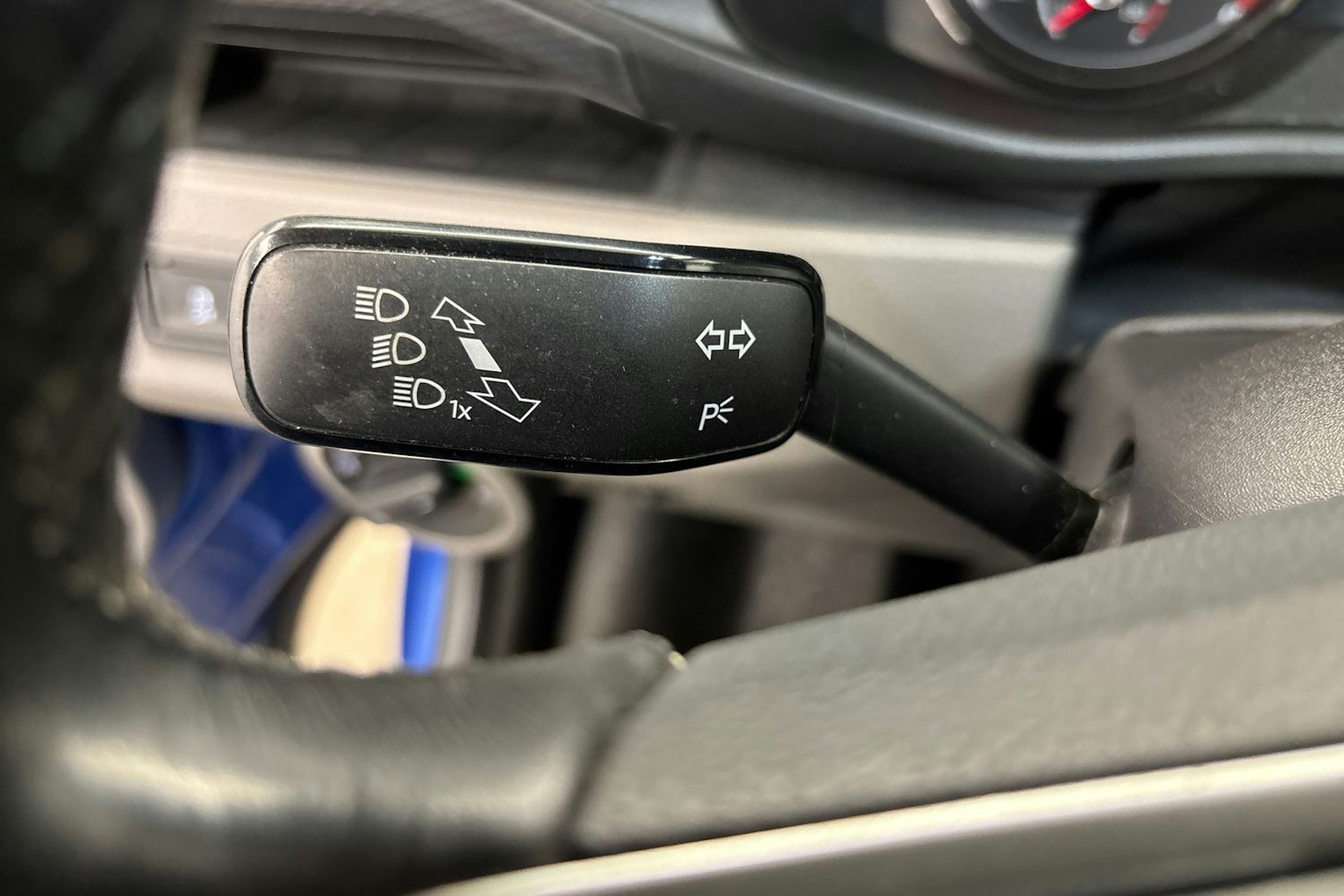 met. sininen Volkswagen Transporter 2022 kuva 25.