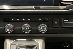 valkoinen Volkswagen Transporter 2022 kuva 21.
