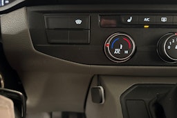met. oranssi Volkswagen Transporter 2022 kuva 15.
