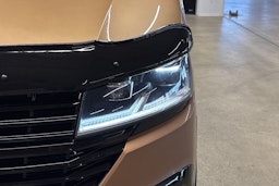 met. oranssi Volkswagen Transporter 2022 kuva 35.