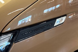 met. oranssi Volkswagen Transporter 2022 kuva 36.
