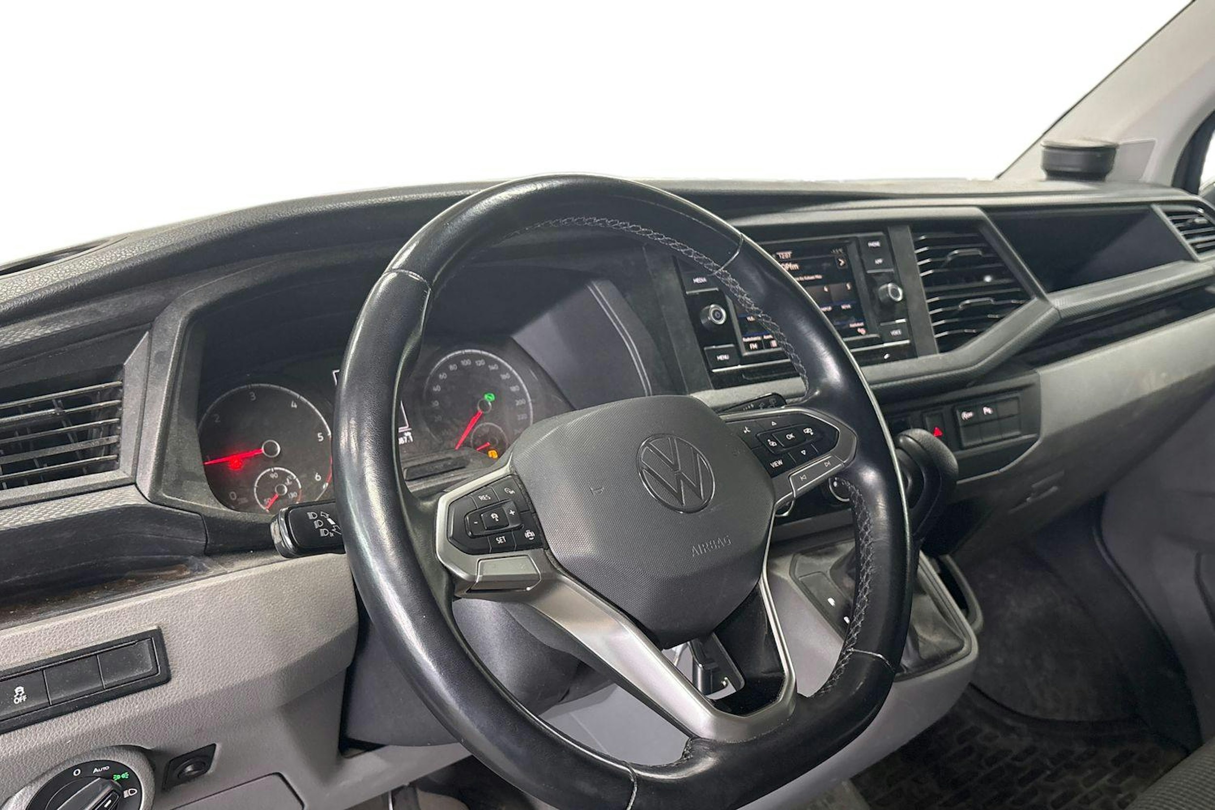 Harmaa Volkswagen TRANSPORTER 2022 kuva 3.