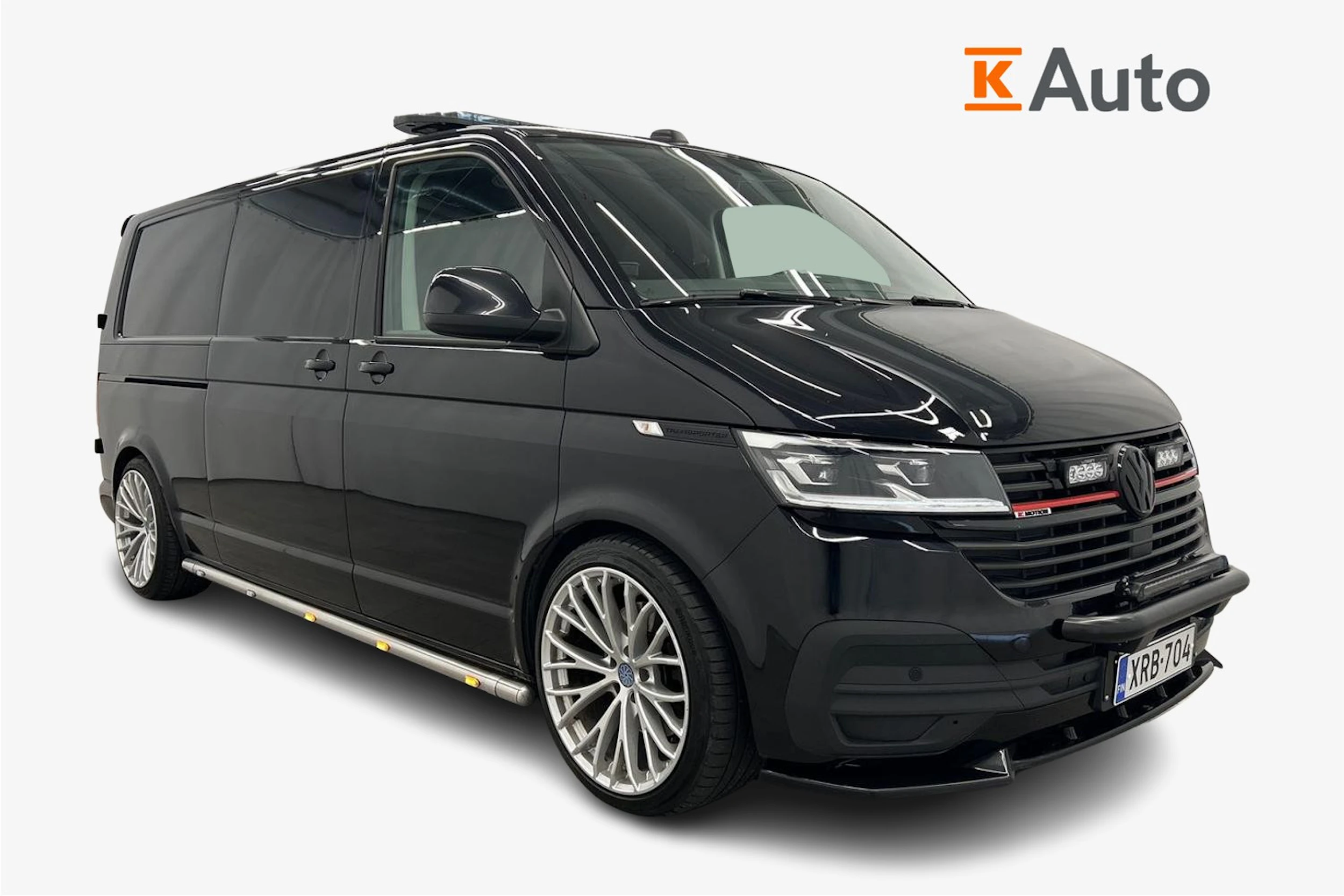 musta Volkswagen Transporter 2022 kuva 1.