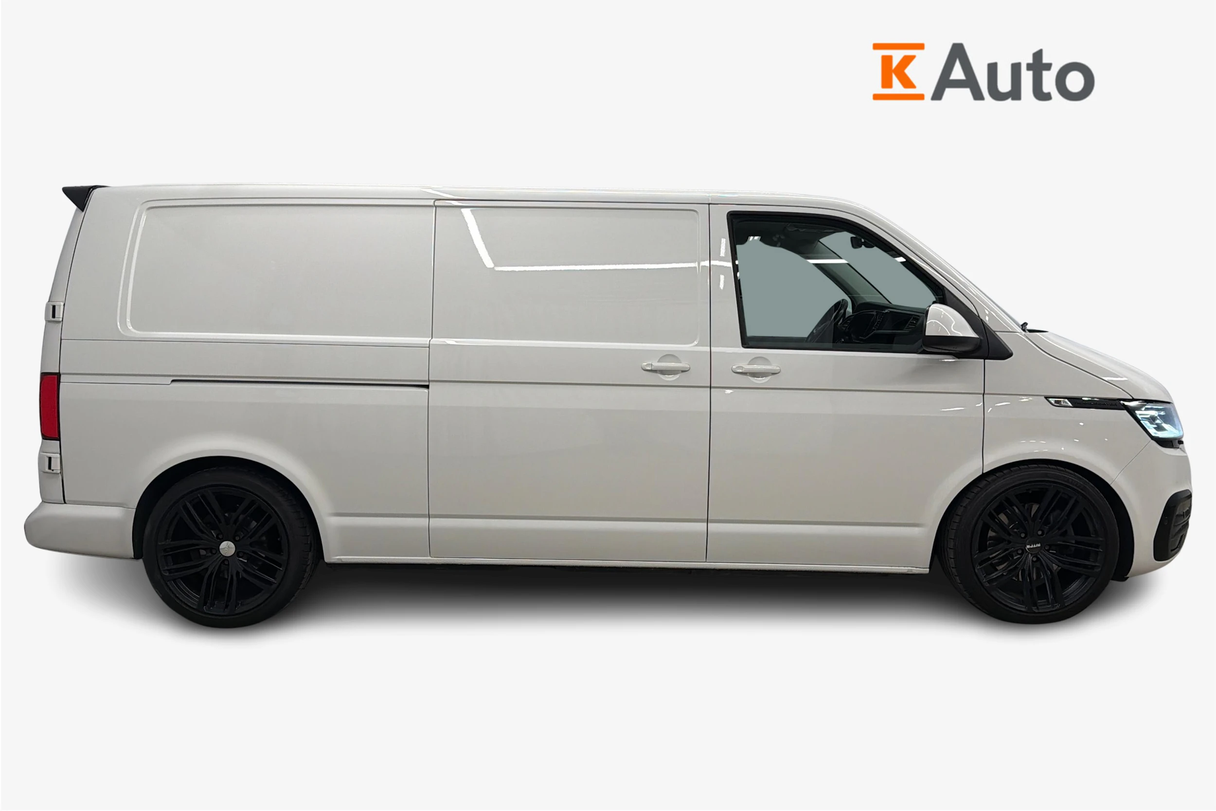 valkoinen Volkswagen Transporter 2022 kuva 5.