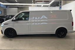 valkoinen Volkswagen Transporter 2022 kuva 6.