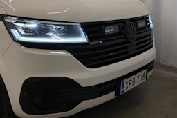 valkoinen Volkswagen Transporter 2022 kuva 34.