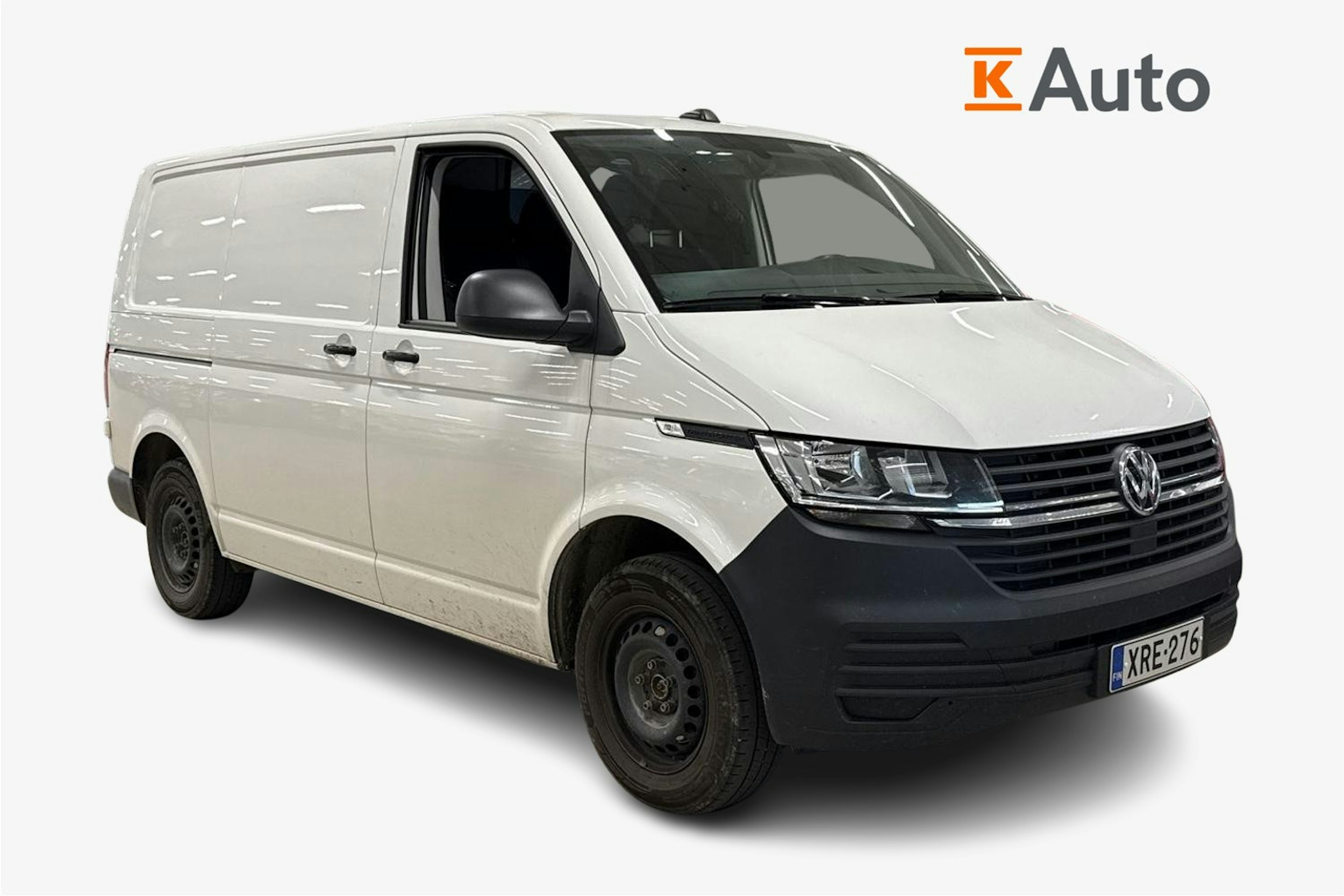 valkoinen Volkswagen Transporter 2022 kuva 1.