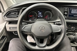 valkoinen Volkswagen Transporter 2022 kuva 13.