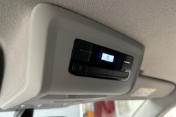 valkoinen Volkswagen Transporter 2022 kuva 16.