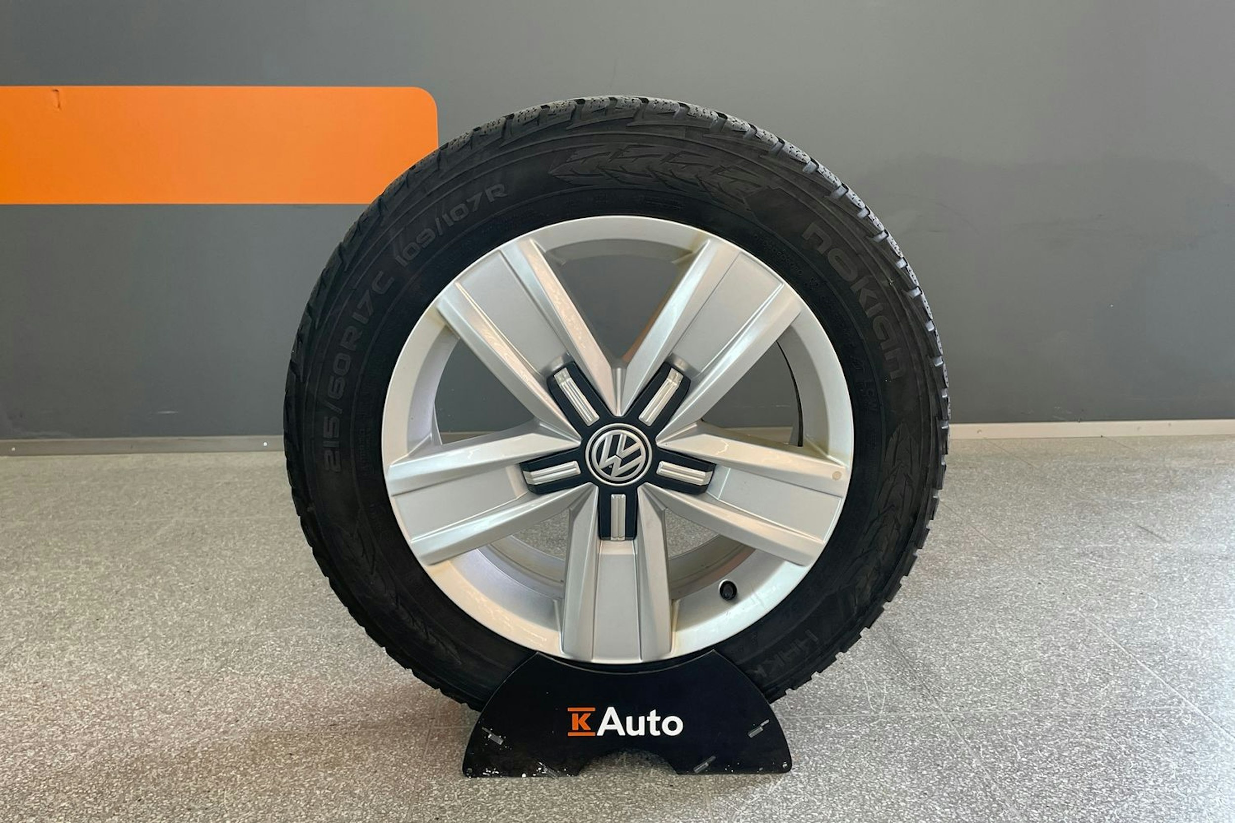 Punainen Volkswagen TRANSPORTER 2022 kuva 14.