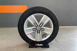 Punainen Volkswagen TRANSPORTER 2022 kuva 14.