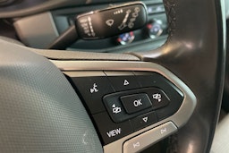 Punainen Volkswagen TRANSPORTER 2022 kuva 18.