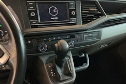 Punainen Volkswagen TRANSPORTER 2022 kuva 20.