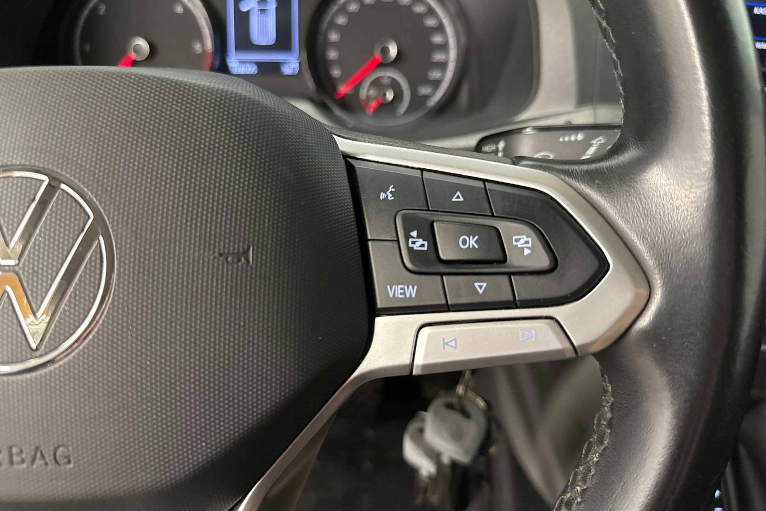 musta Volkswagen Transporter 2022 kuva 15.
