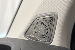 musta Volkswagen Transporter 2022 kuva 24.
