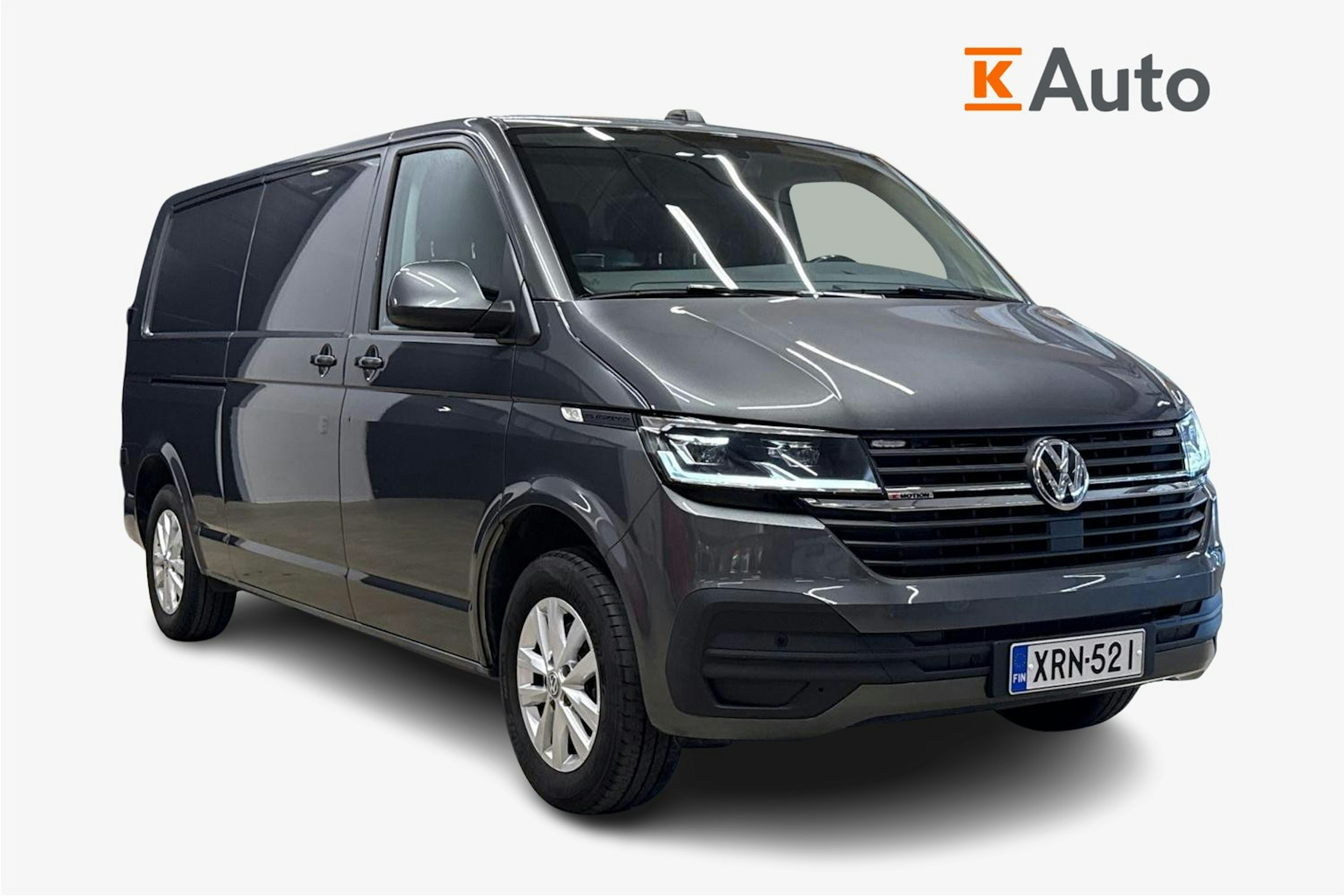 harmaa Volkswagen Transporter 2022 kuva 1.