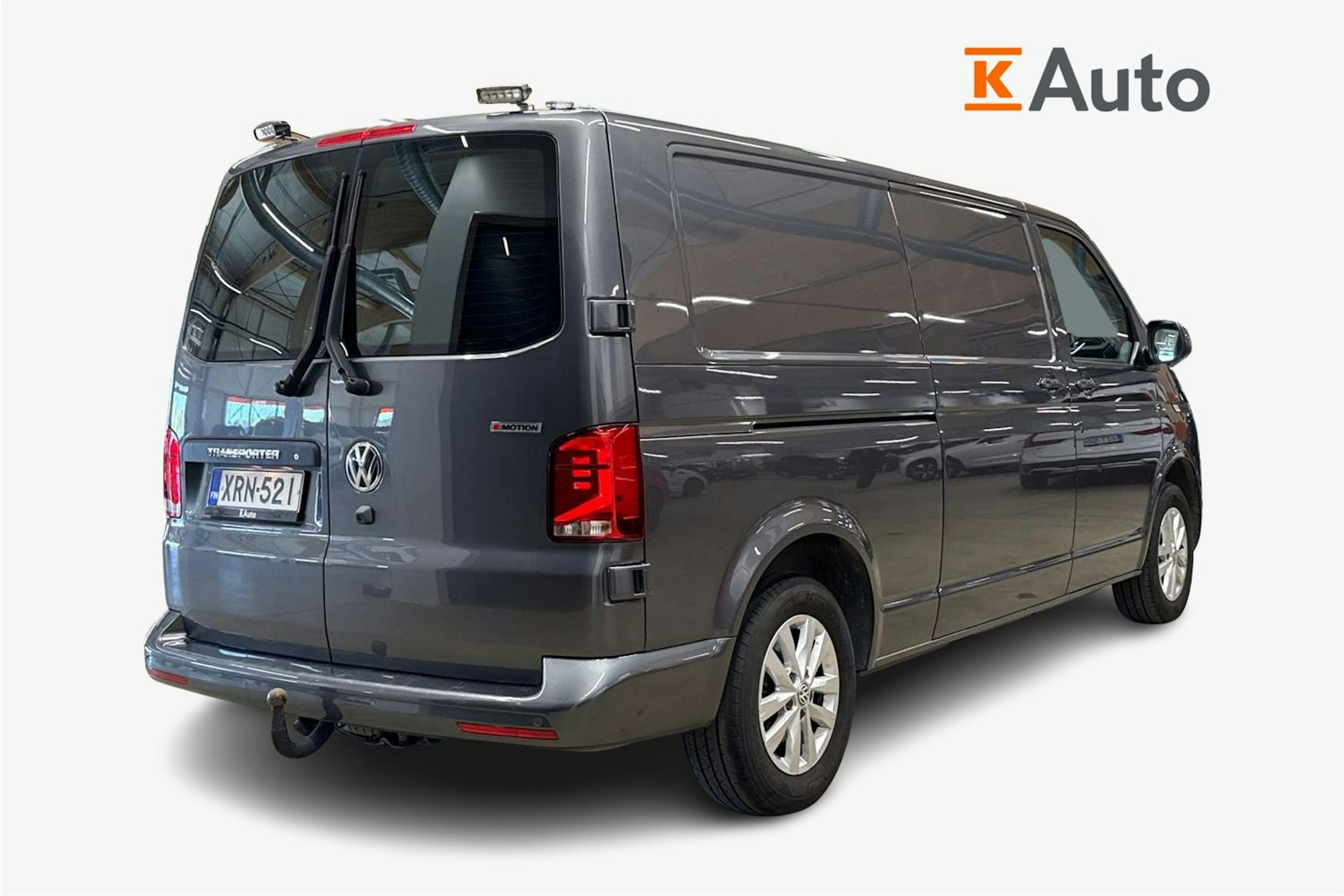 harmaa Volkswagen Transporter 2022 kuva 2.
