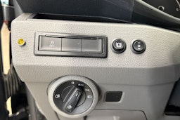 harmaa Volkswagen Transporter 2022 kuva 14.