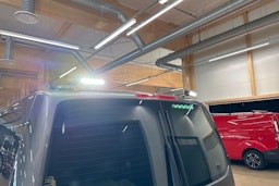 harmaa Volkswagen Transporter 2022 kuva 31.