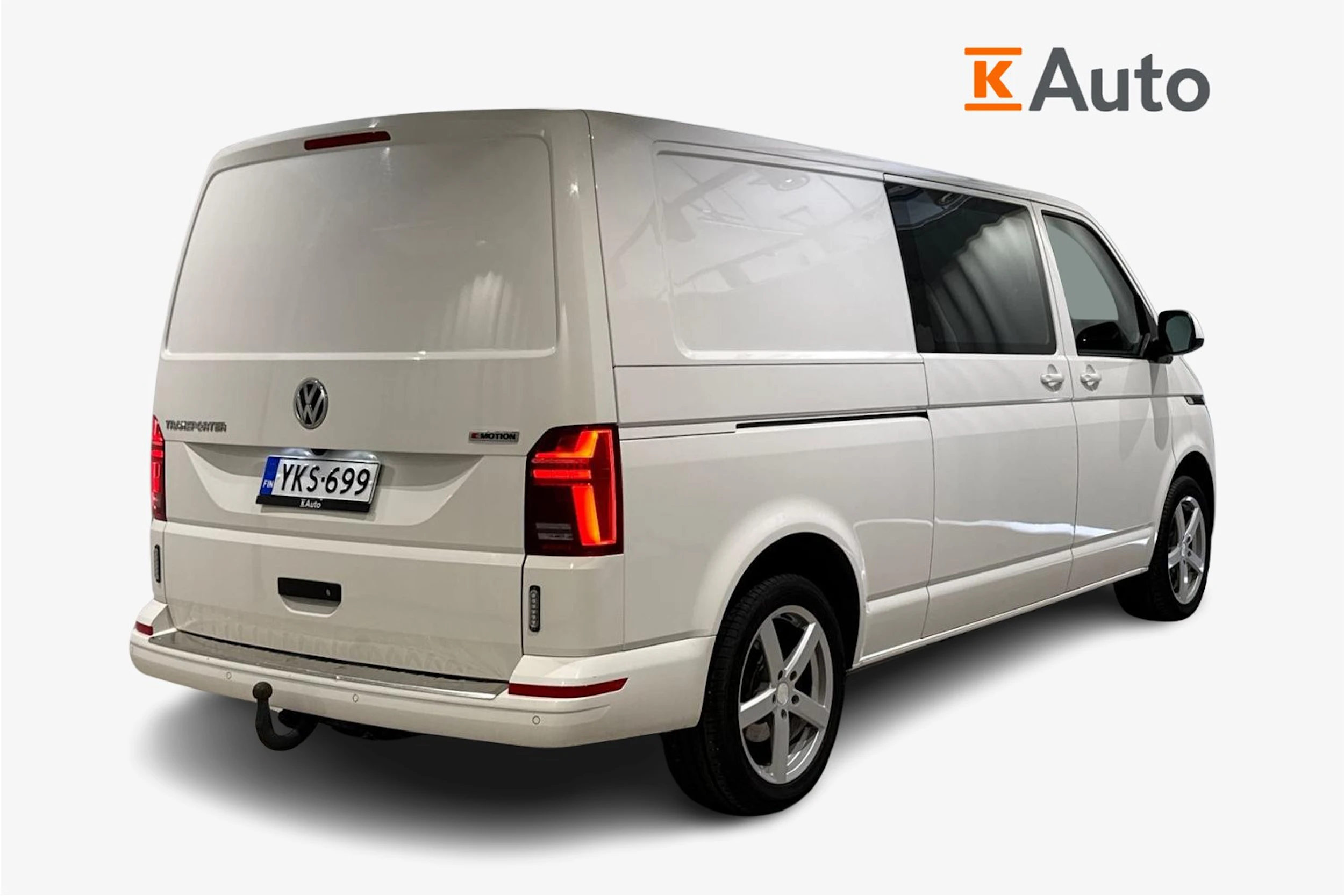 valkoinen Volkswagen Transporter 2022 kuva 2.