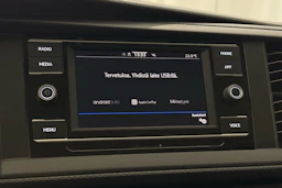 valkoinen Volkswagen Transporter 2022 kuva 20.