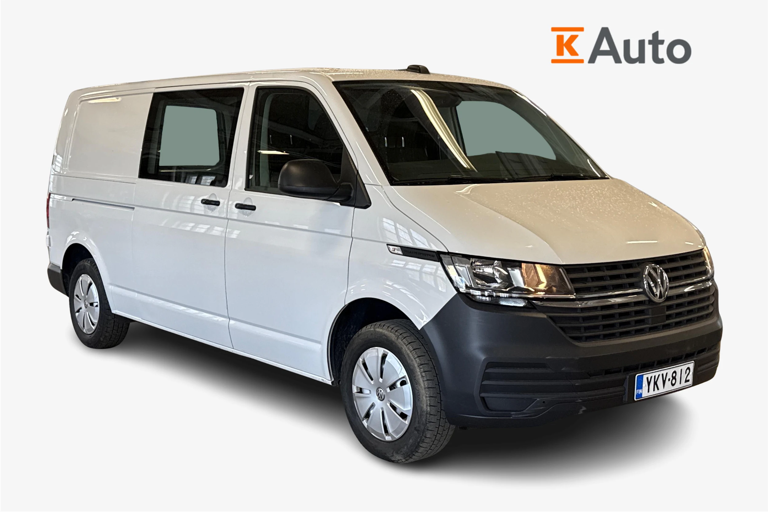 valkoinen Volkswagen Transporter 2022 kuva 1.