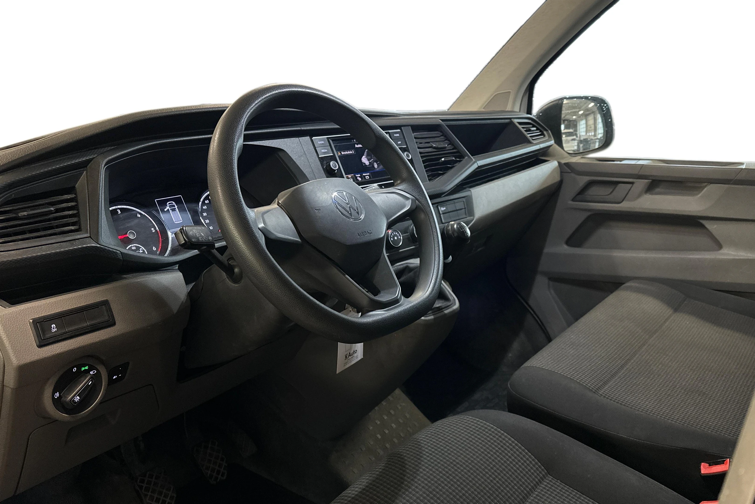 valkoinen Volkswagen Transporter 2022 kuva 3.