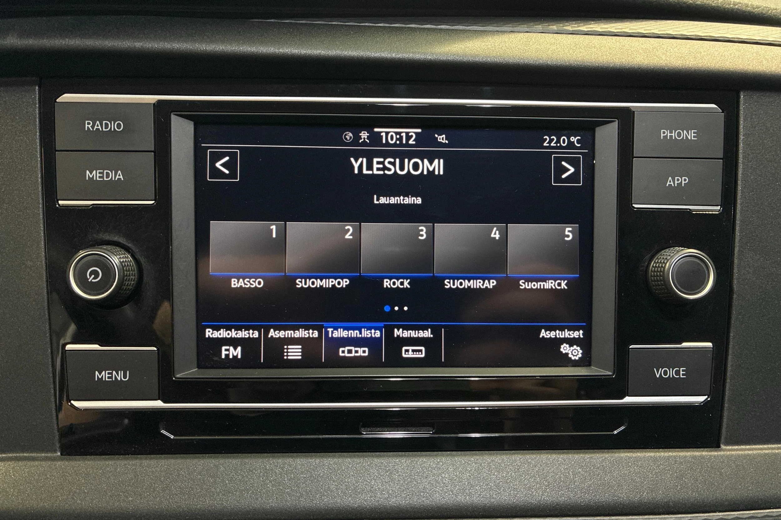 valkoinen Volkswagen Transporter 2022 kuva 8.