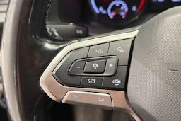 harmaa Volkswagen Transporter 2022 kuva 17.