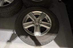 harmaa Volkswagen Transporter 2022 kuva 28.
