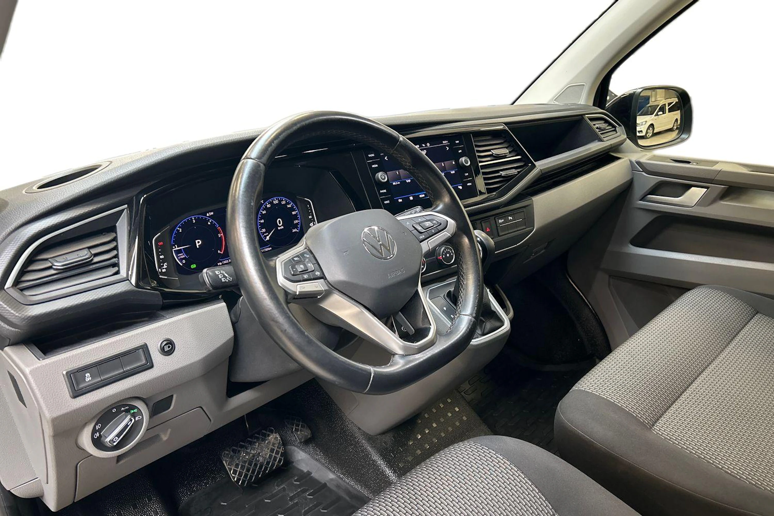 musta Volkswagen Transporter 2022 kuva 9.