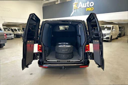 musta Volkswagen Transporter 2022 kuva 11.