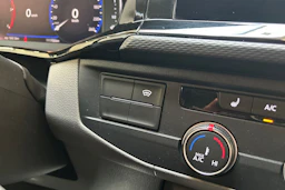 musta Volkswagen Transporter 2022 kuva 22.