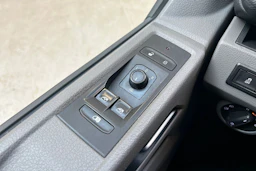 musta Volkswagen Transporter 2022 kuva 24.