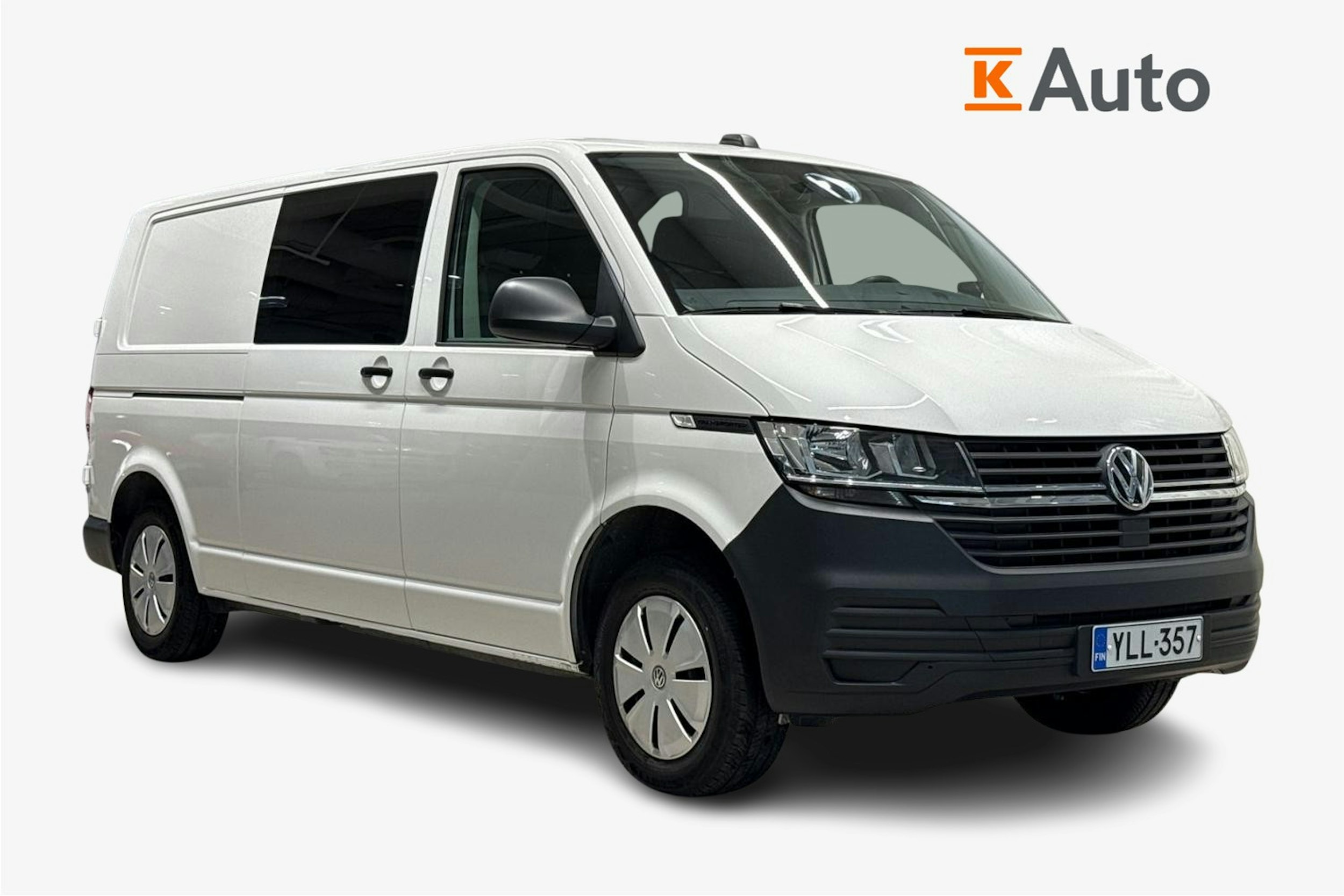 valkoinen Volkswagen Transporter 2022 kuva 1.