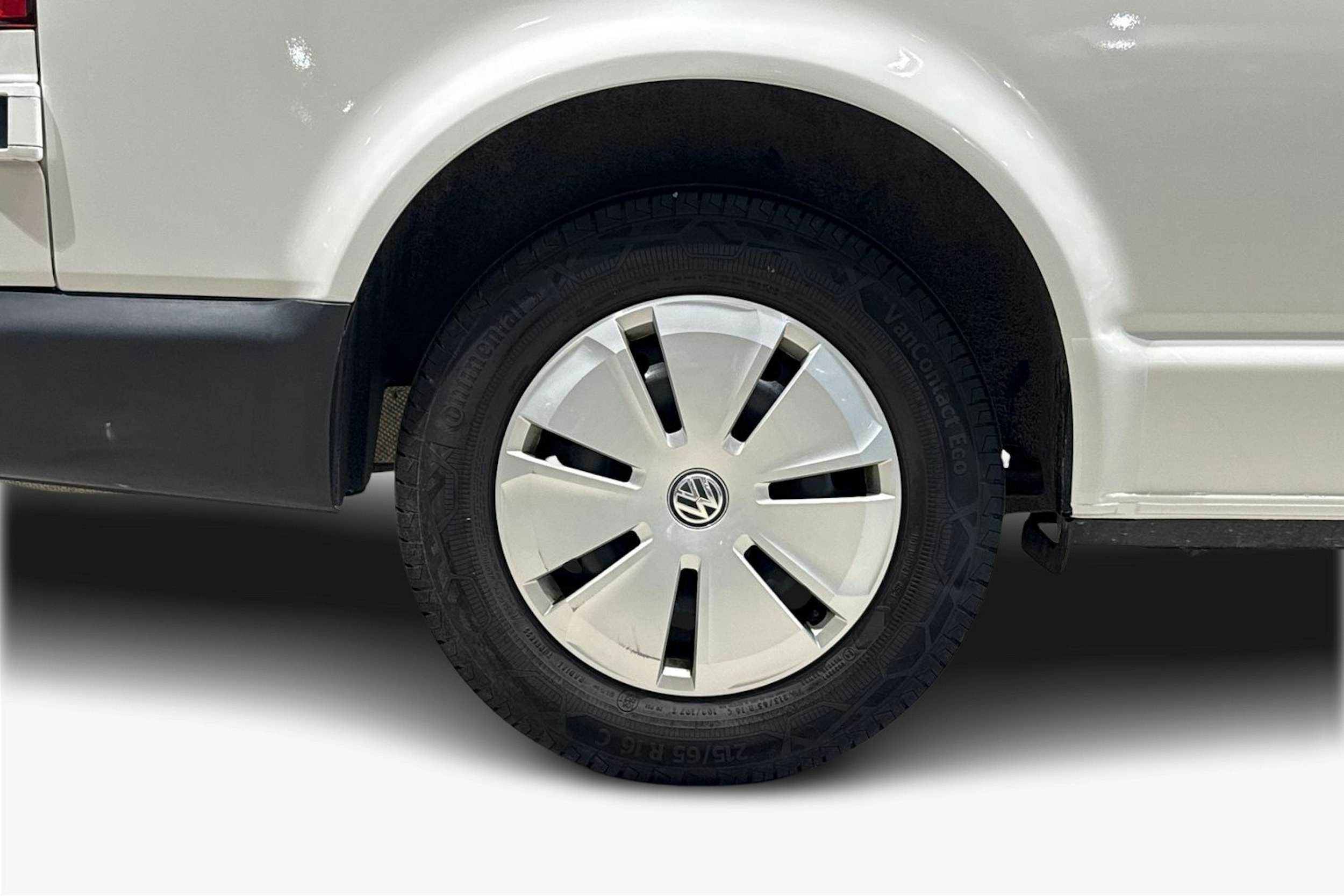 valkoinen Volkswagen Transporter 2022 kuva 11.