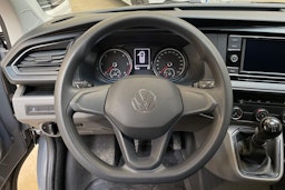 harmaa Volkswagen Transporter 2022 kuva 14.